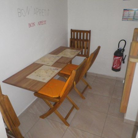 Apartamento Immeuble Nebot Grand-Bourg  Exterior foto