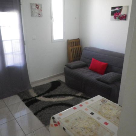Apartamento Immeuble Nebot Grand-Bourg  Exterior foto