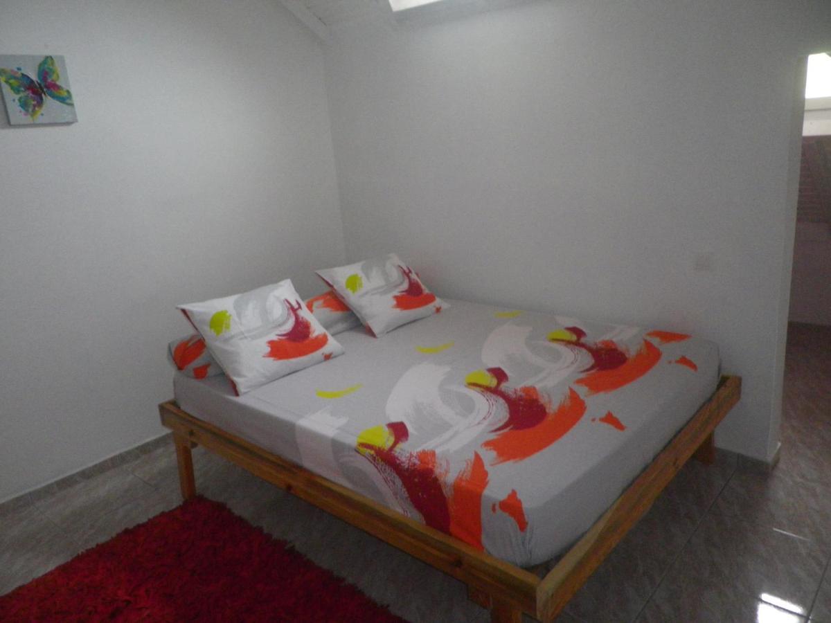 Apartamento Immeuble Nebot Grand-Bourg  Exterior foto